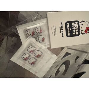 Nib sealed Starface x hello kitty hydrocolloid pimple patches compact refill